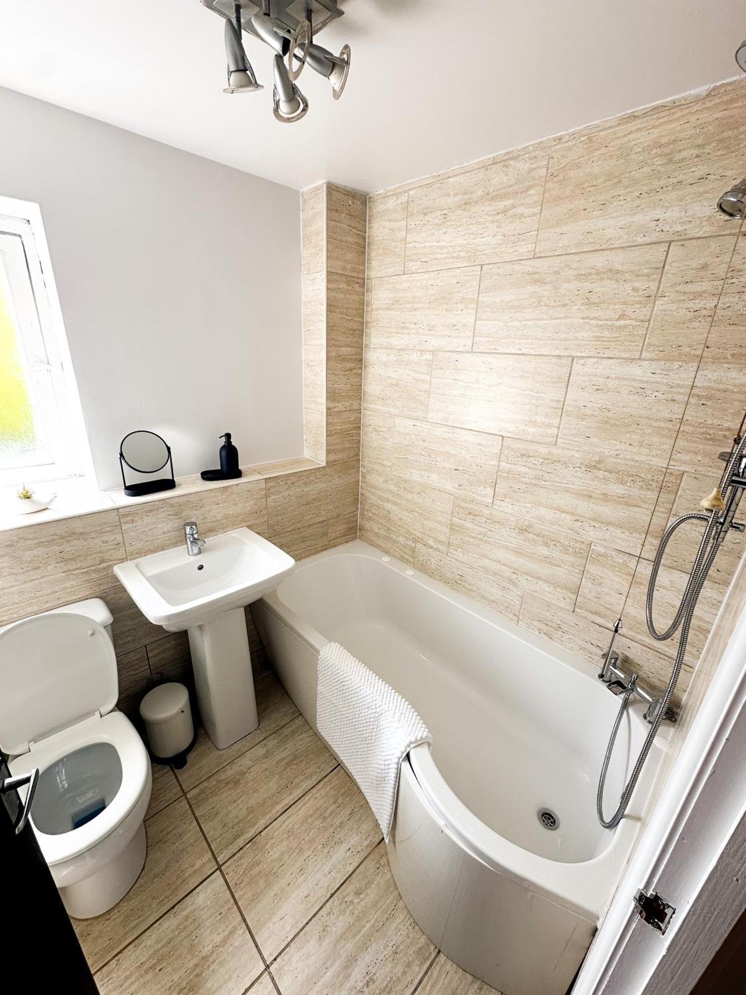 Nec-Airport-Hs2- 4Min Drive To Nec Villa Marston Green Exterior foto